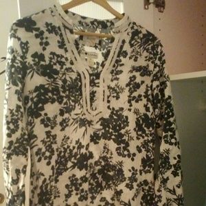 White linen tunic w/Charcoal grey flowers